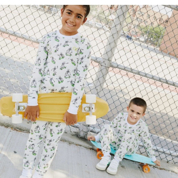 neon rebel Other - Neon Rebel Boys Halloween Pajamas Size 7 Skeleton Skater